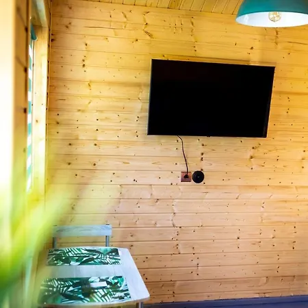 بيت للعطل Miedzy Woda